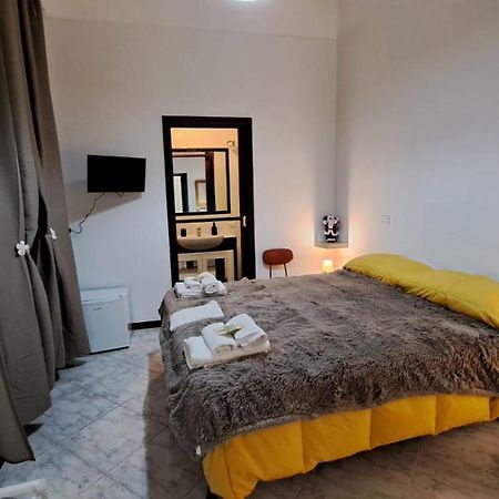 Aurora E Dad Naples Center B&B Zewnętrze zdjęcie