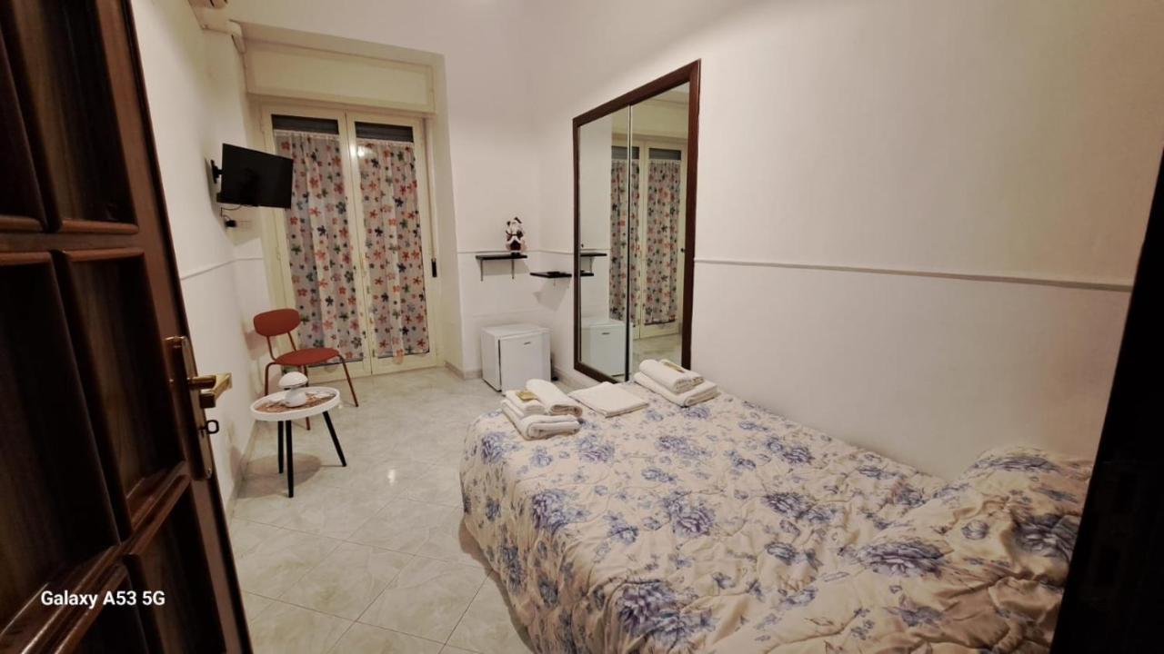 Aurora E Dad Naples Center B&B Zewnętrze zdjęcie