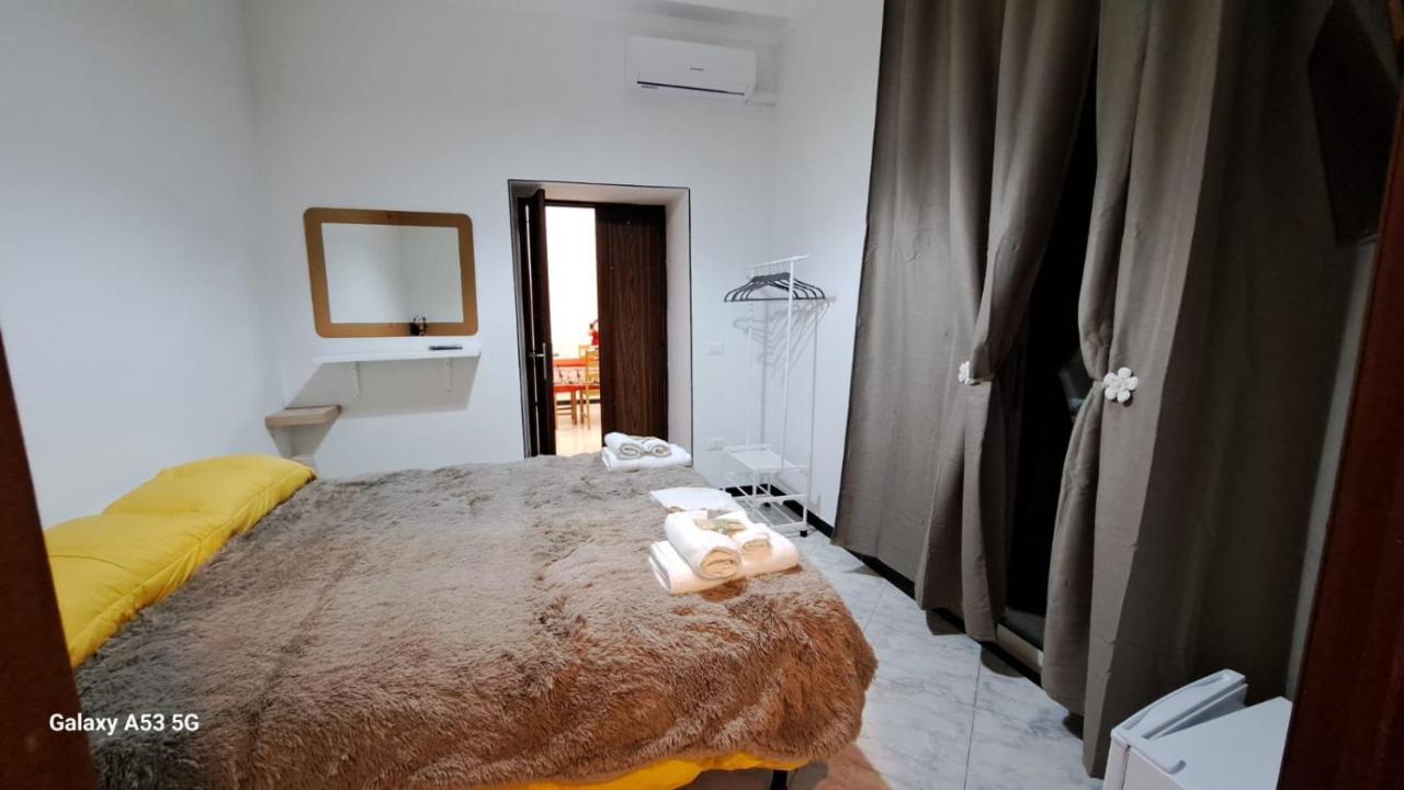 Aurora E Dad Naples Center B&B Zewnętrze zdjęcie